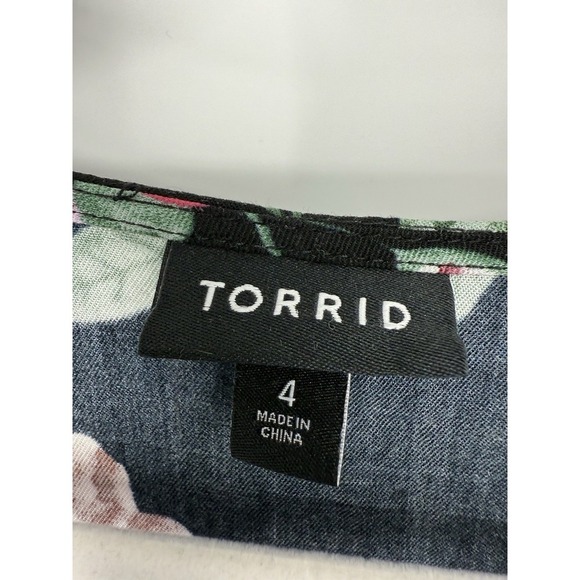 TORRID Womens Floral V Neck Blouse Size 4 Boho Romantic Softgirl Feminine - Picture 2 of 6